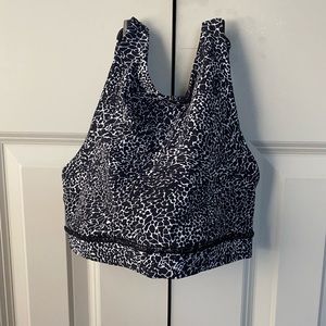 sports bra